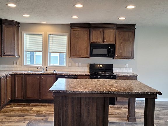 3rd image of 1585 Ray Blvd #778