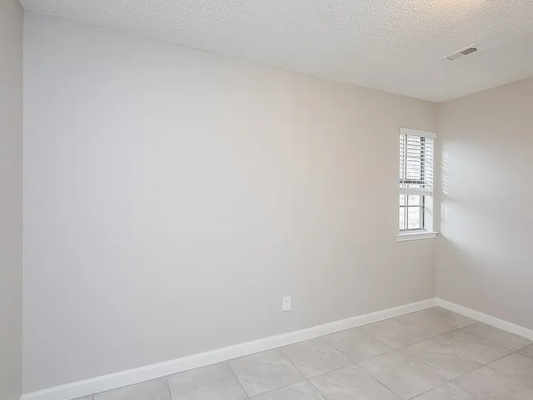 2241 Collier Ct — Photo 12