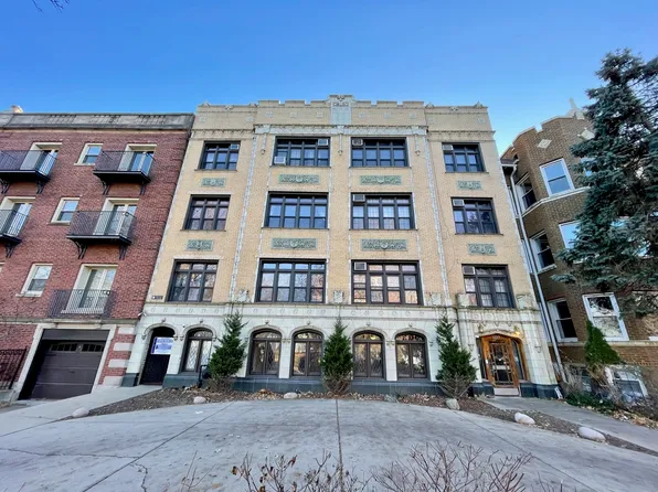 1127 W Farwell Ave APT 305, Chicago, IL 60626