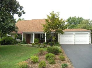 13116 Pennypacker Ln, Fairfax, VA 22033