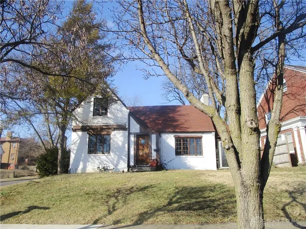 39 Vassar Dr, Dayton, OH 45406