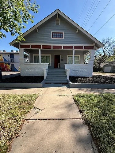 909 W 11th St N Photo 1