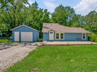 18 Murray Rd, Pleasant Hill, MO 64080