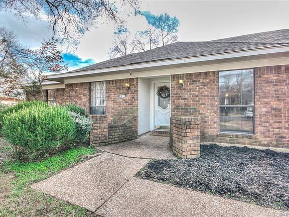 5th image of 1417 Preston Ct