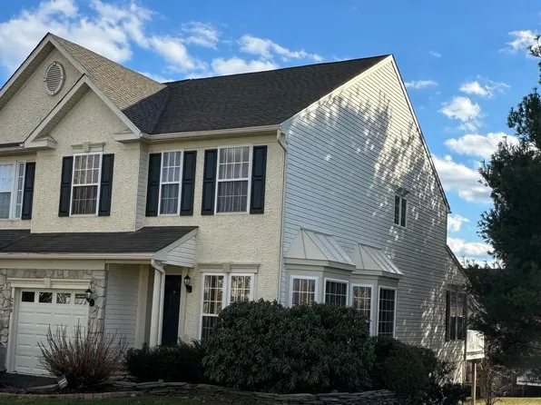 200 Turnbridge Ct, Avondale, PA 19311