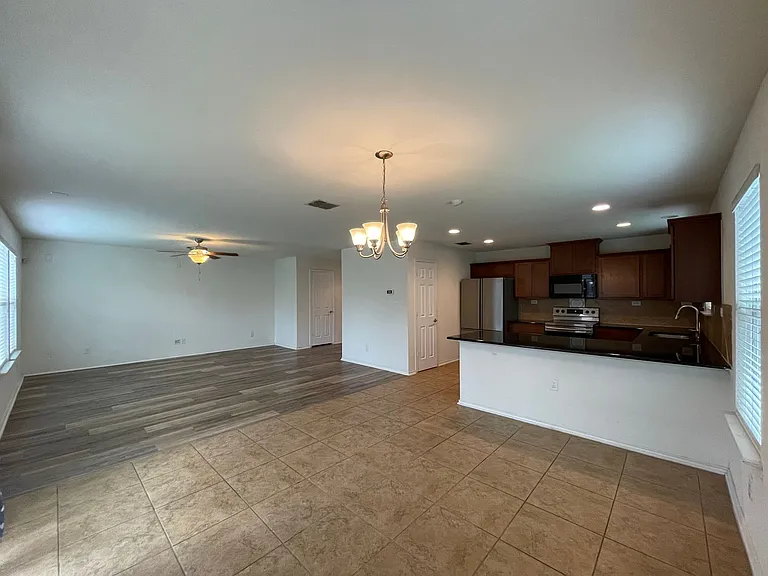 9211 Wind Crown — Photo 4