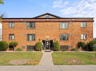 1160 Howard Ave #102, Windsor, ON N9A 1S7