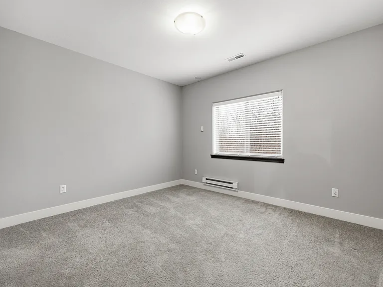 24 Holiday Ridge Ln — Photo 9