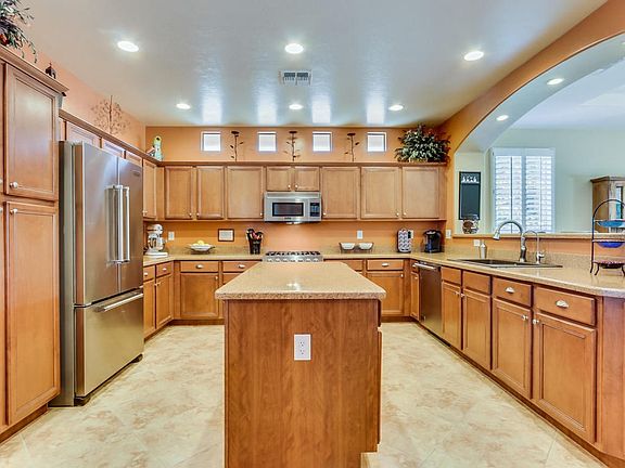 5th image of 2414 E Mayview Dr