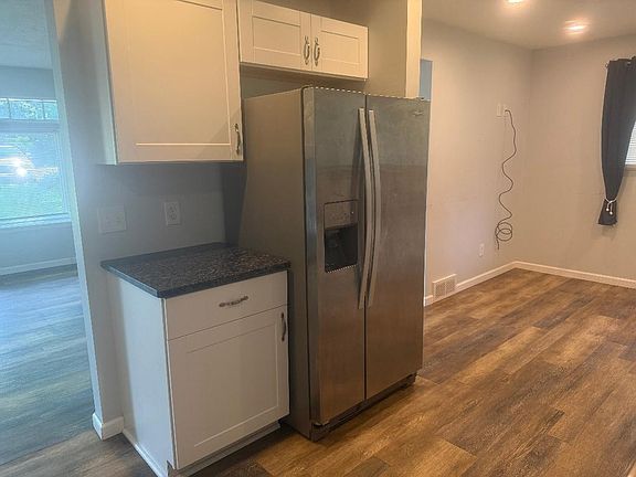 4th image of 68 W End Ave