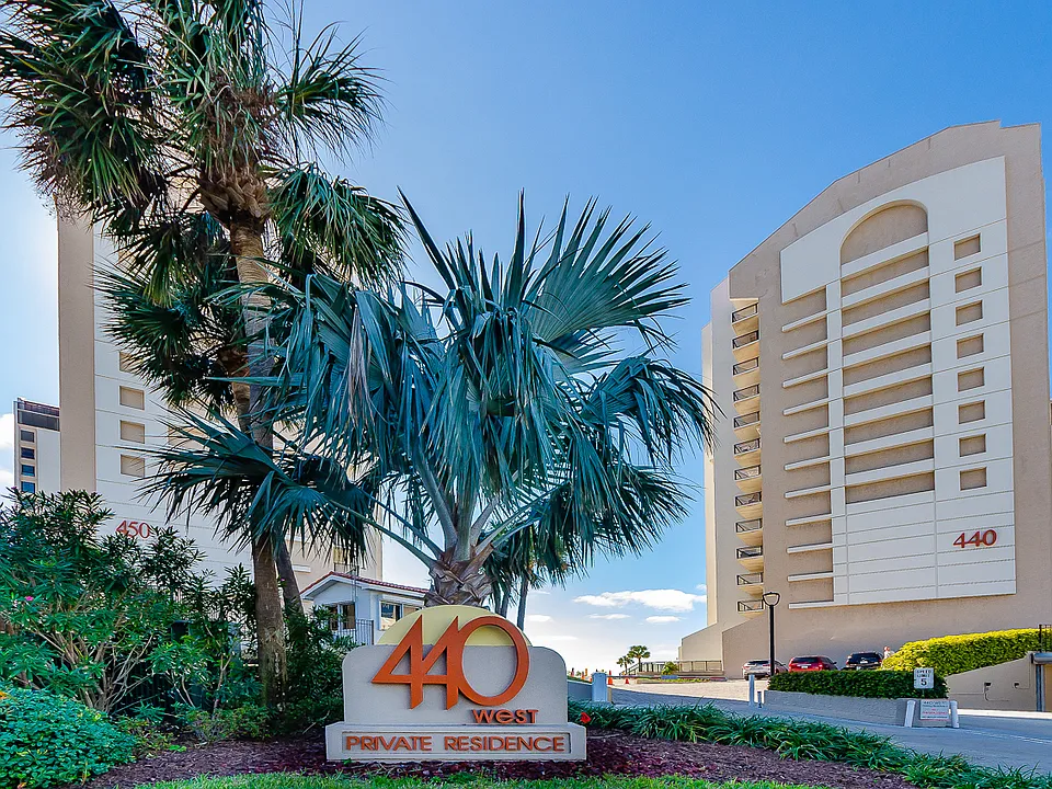 450 S Gulfview Blvd #807S