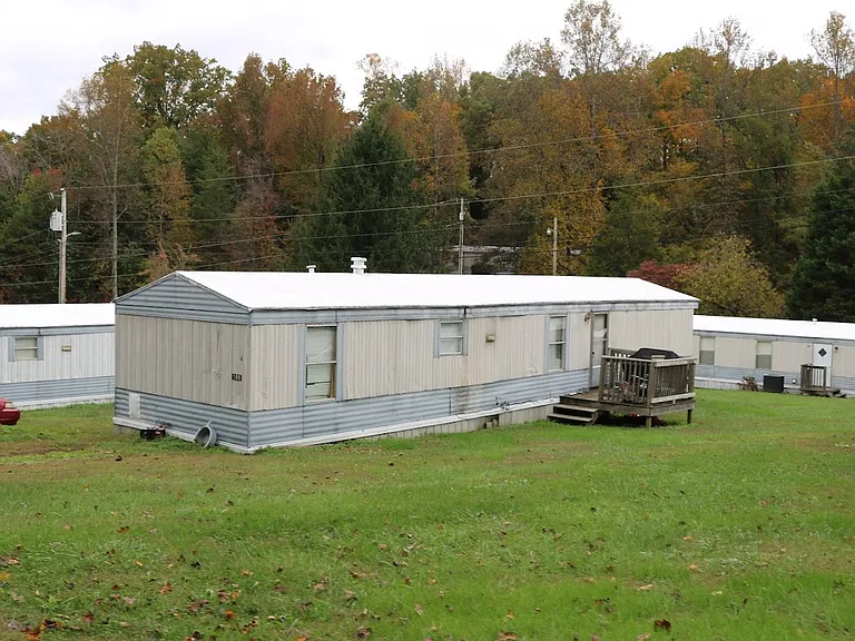 185 County Line Cir — Photo 1