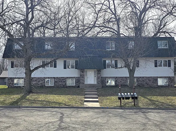 880 E 6th St APT 2, New Richmond, WI 54017