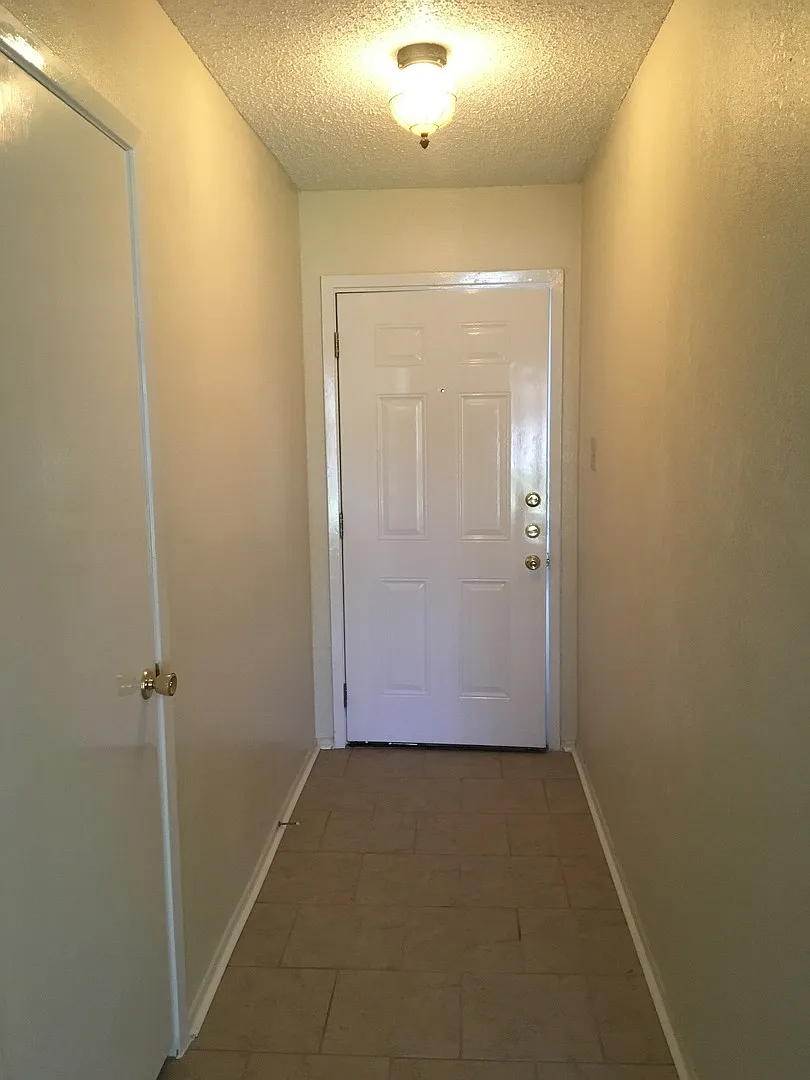 Welcome to 501 Marilyn Drive! — Photo 2