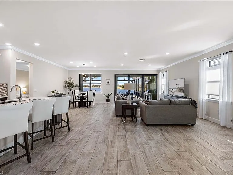 6767 Pennyroyal Dr — Photo 19