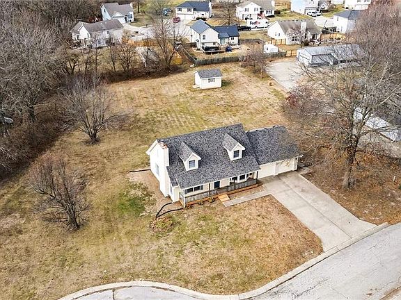 4th image of 103 Allison Ct