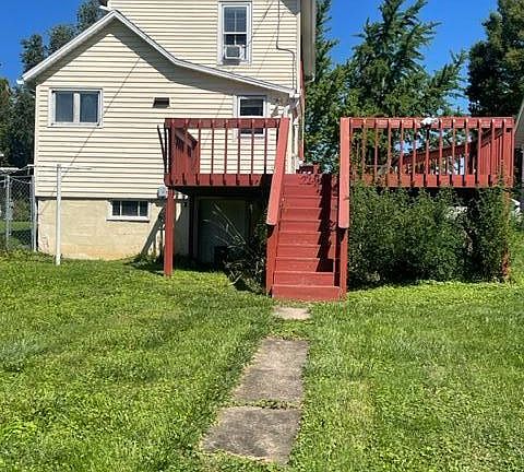2nd image of 440 Wyoming St