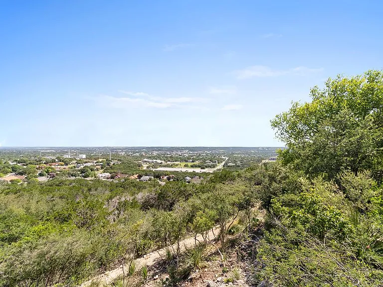1008 Edinburgh Dr — Photo 25