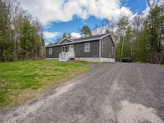 3rd image of 110 Coffin Hill Road