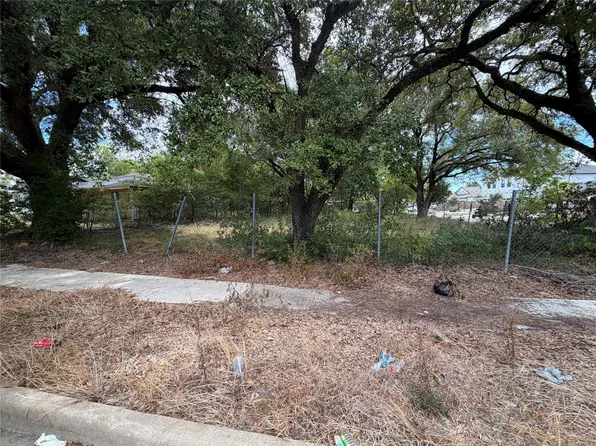 7355 Jutland Rd, Houston, TX 77033