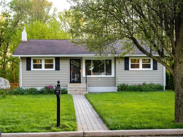 210 Union St, Fieldsboro, NJ 08505