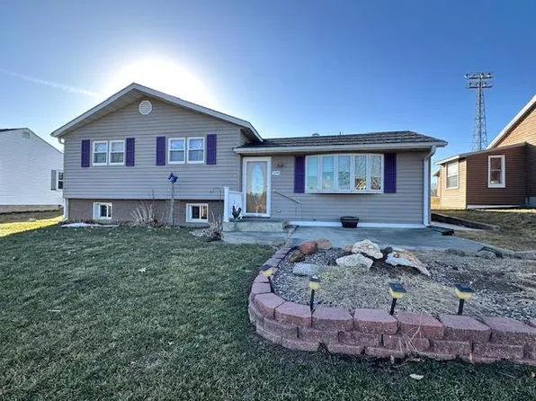 306 1st Ave SW, Spring Grove, MN 55974