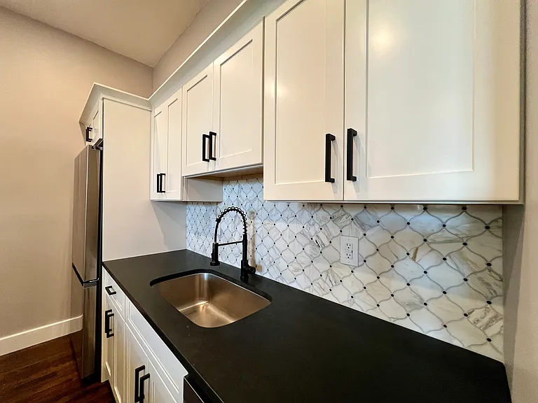 27 Hillside Pl #4 — Photo 7