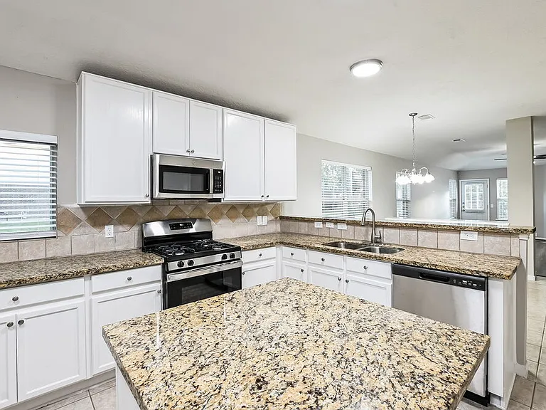 10403 Falling River Dr — Photo 8