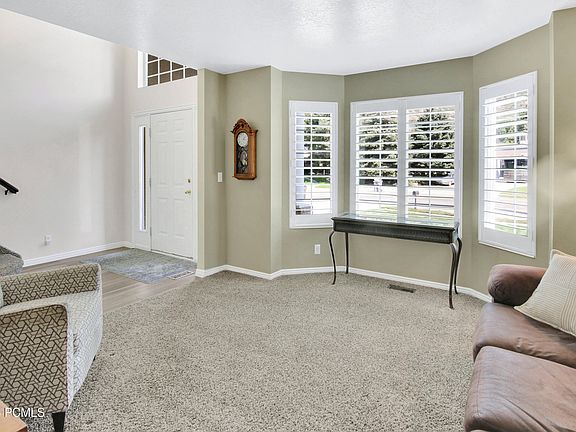 4th image of 2057 Ryan Cir