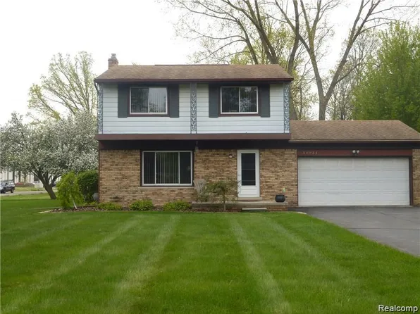 16931 Edwards Ave, Southfield, MI 48076