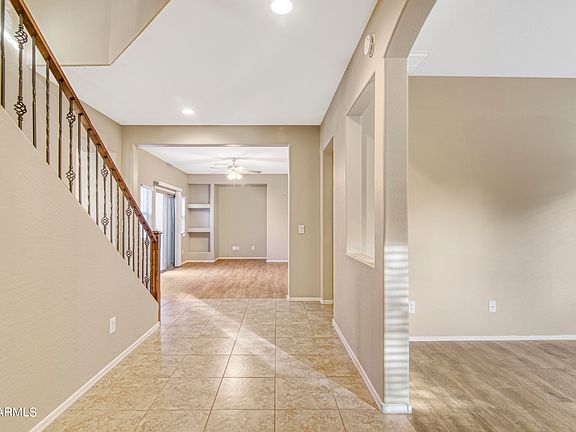 3rd image of 10422 W VIA DEL SOL -- #374