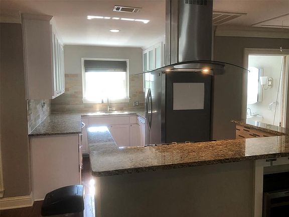 4th image of 3900 Byers Ave
