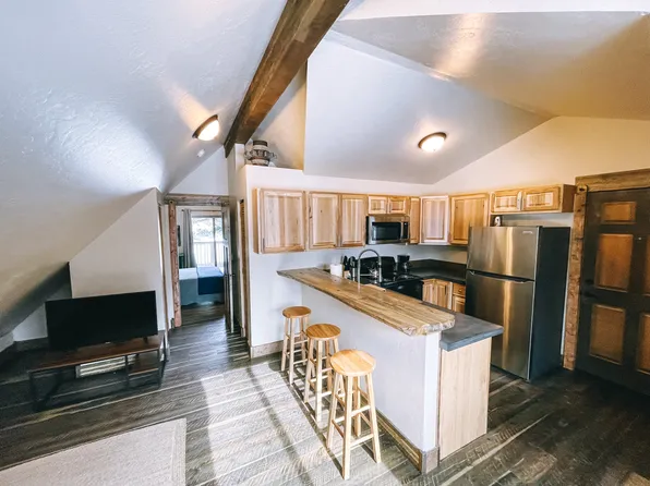 597 Iowa Ave #2B, Missoula, MT 59802