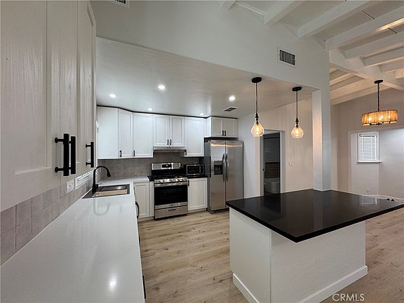 4th image of 15965 Coral St