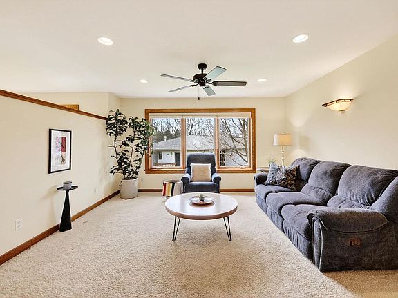 5th image of 1242 Springbrook Drive