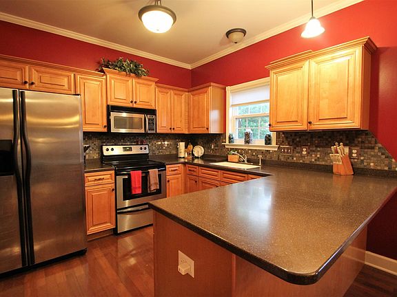 5th image of 3332 Shade Ct