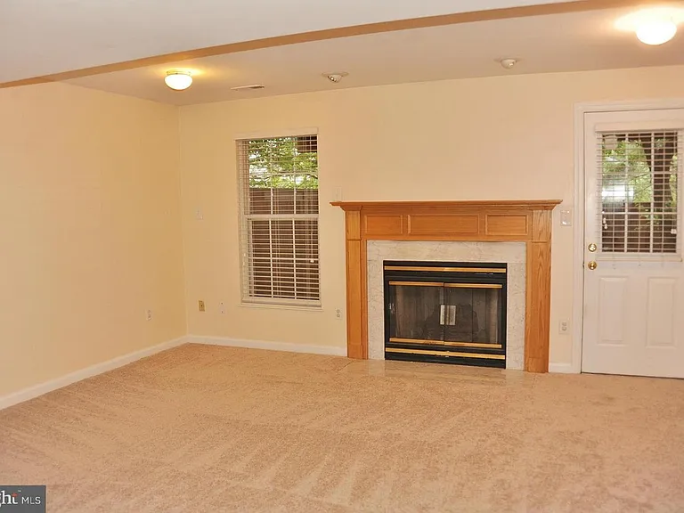 6205 Abbottsbury Row — Photo 3