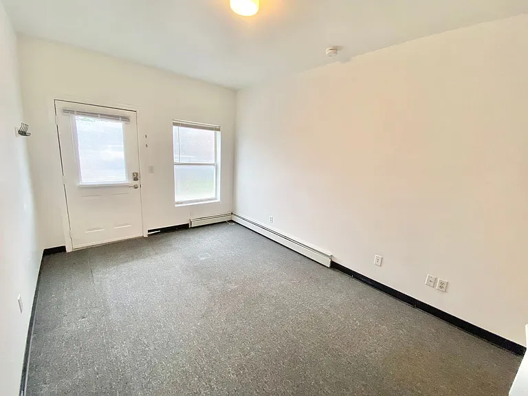 143 N Winooski Ave — Photo 9