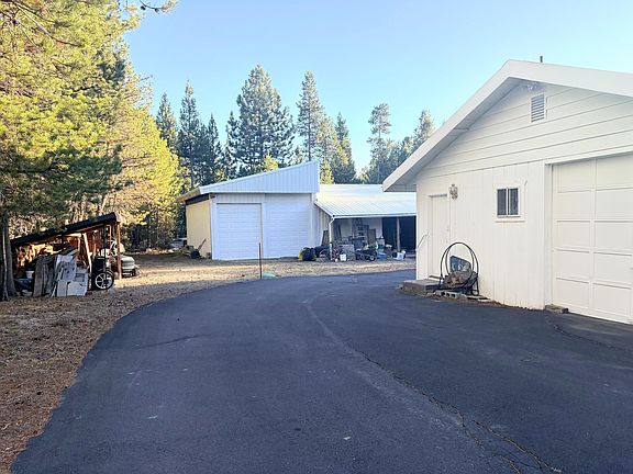 5th image of 15845 Burgess Rd