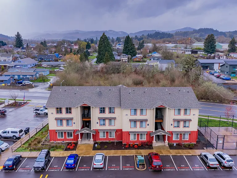 Oak Springs Apartments — Photo 59