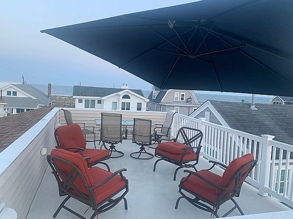 Rooftop Deck
