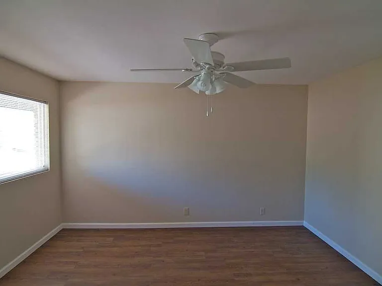Highland Court — Photo 13