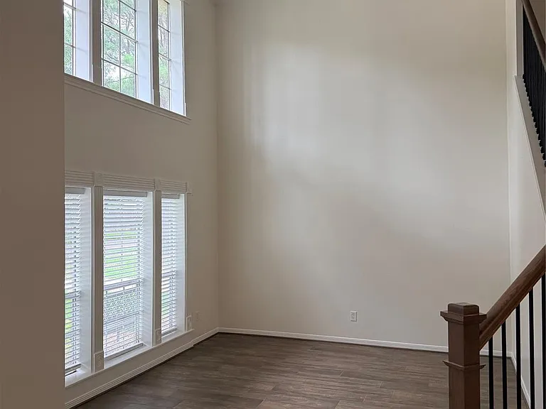 2201 Summer Reef Dr — Photo 4