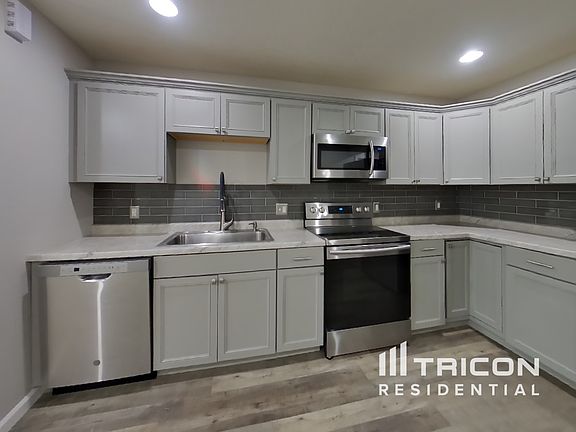 5th image of 5314 Yucatan Dr