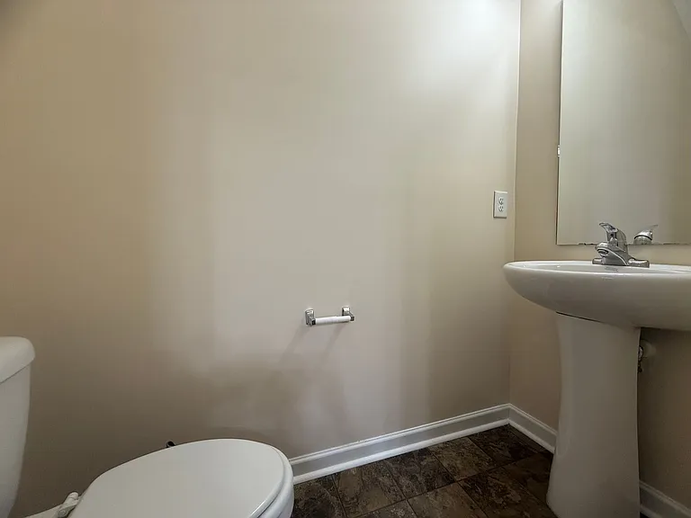 113 Spring Creek Dr — Photo 4