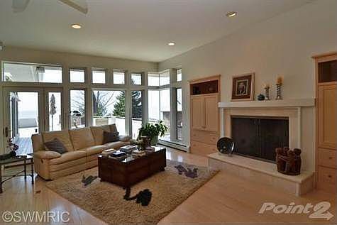 2nd image of 3701 Lake Shore Dr