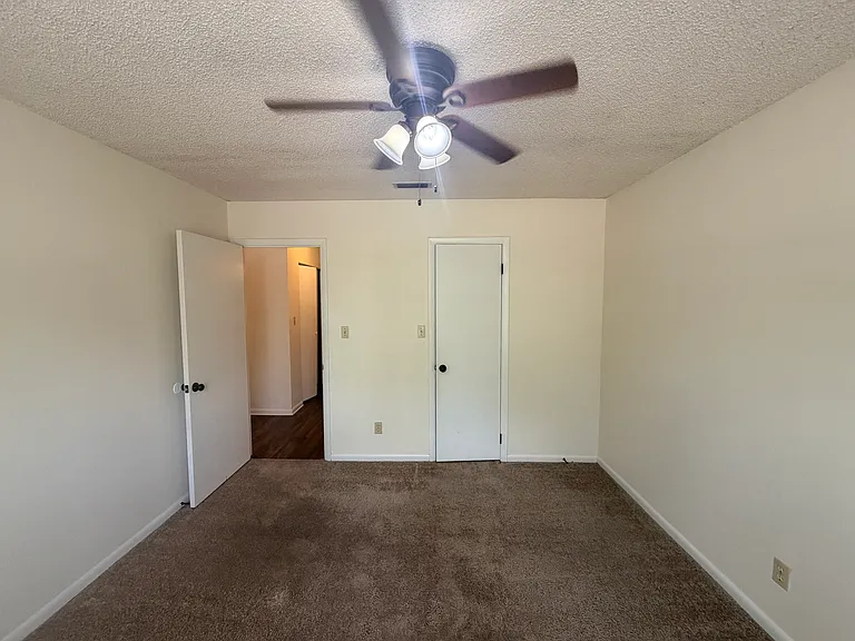 2B Westbrook Cir #B — Photo 15