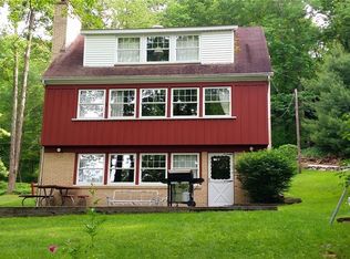 3675 Rockwood Dr SW, Sherrodsville, OH 44615