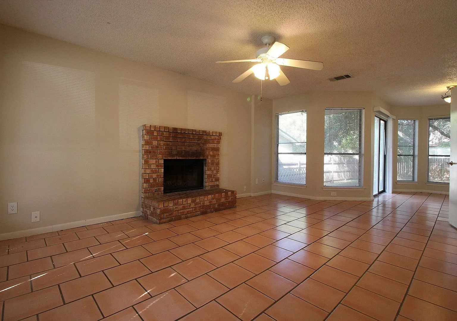 Sanger Drive 9002 - I — Photo 3