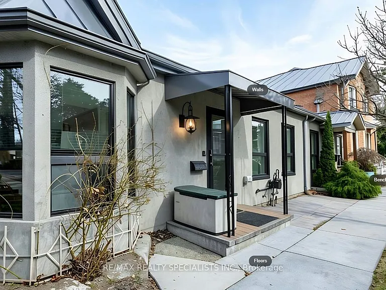 17 Foster St — Photo 4